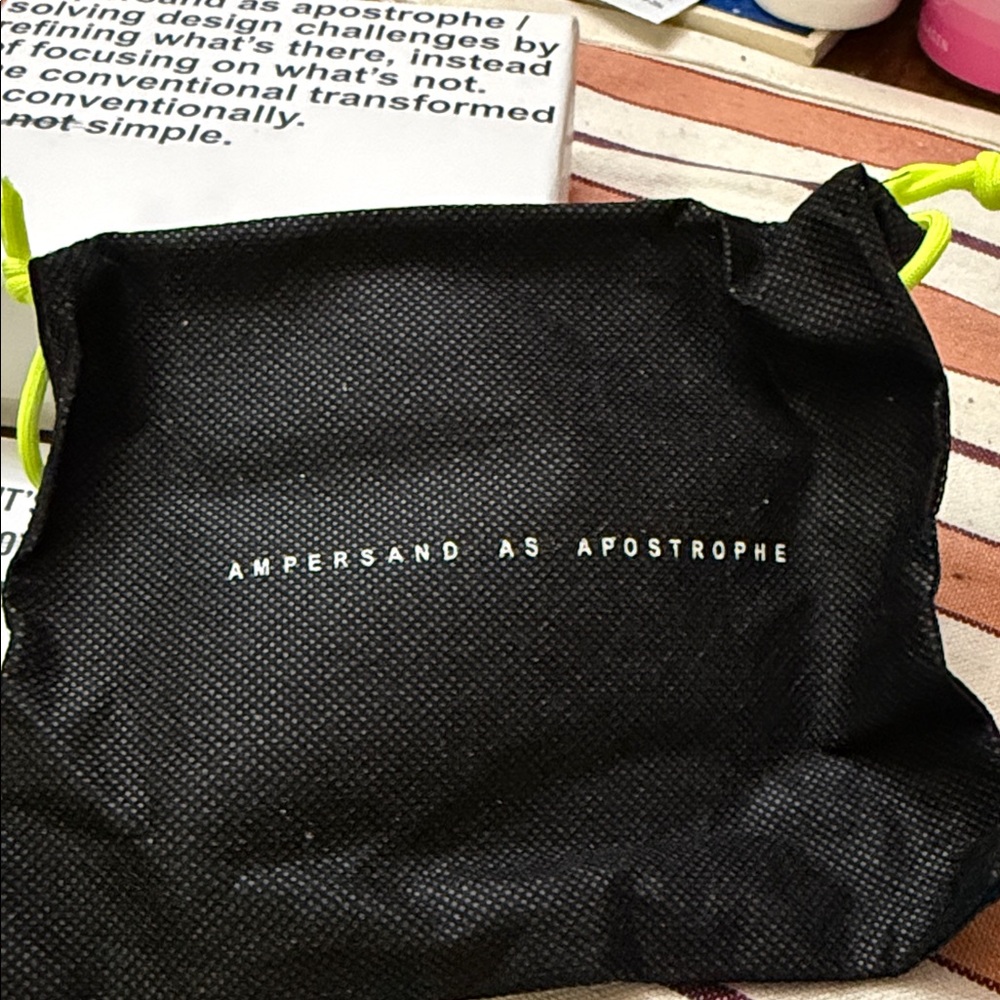 Ampersand as Apostrophe Neon Green Half Zip Wallet - Picture 6 of 7